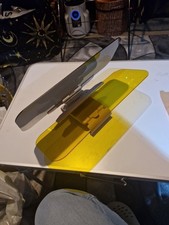 Car Sun Visor with Adjustable Features for Glare Reduction and Eye Protection