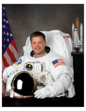 NASA Astronaut Douglas H. Wheelock 2006 Portrait 8x10 Photo On 8.5" x 11"