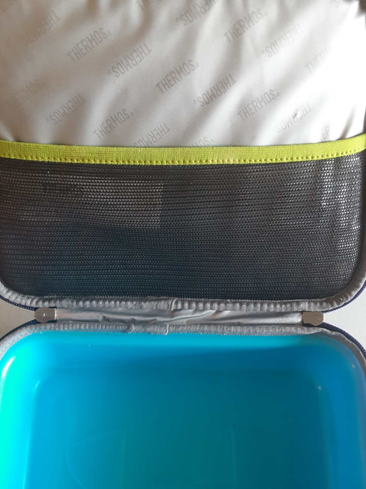 Under Armour Insulated Lunch Box Cooler FlexAGuard Thermos Pink