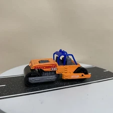 2000 Matchbox Road Roller Paver Truck #36 Earth Crunchers Street Asphalt Orange