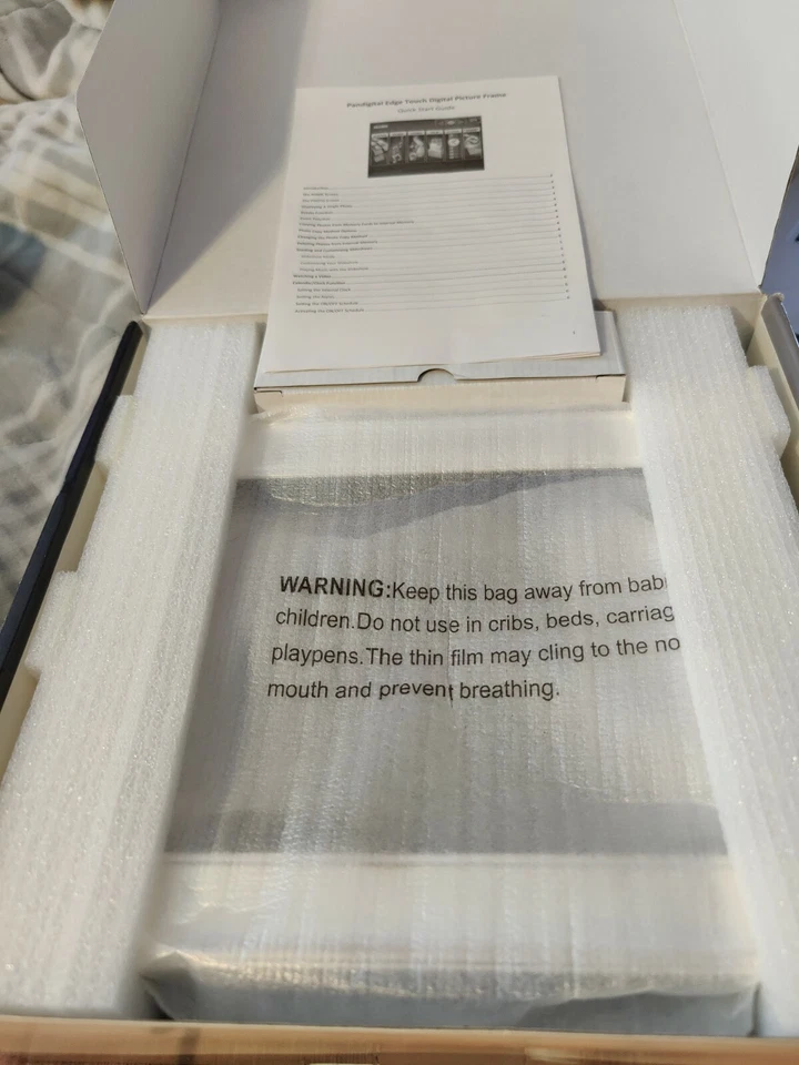 Pandigital 8" LCD Digital Photo Frame 800x600 512MB On/Off Alarm 4:3 PAN8002W02T - Image 2 of 4