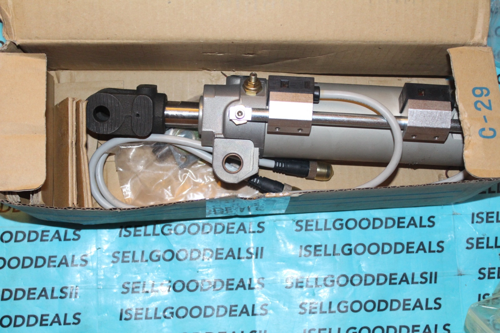 SMC CKP1A50-100Y-P74-376-X738 Pneumatic Clamp NEW