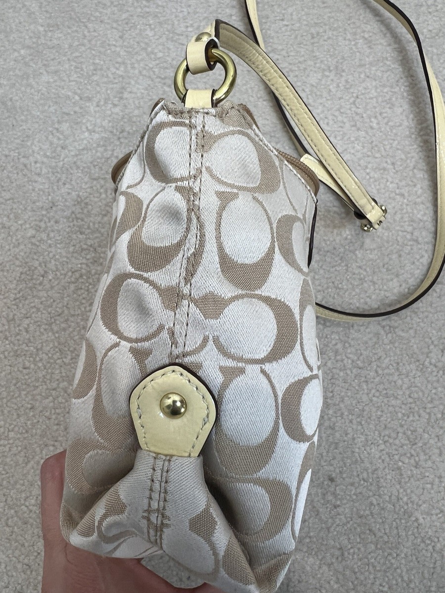 まとめ　coach signature mini hand bag Coach Signature Mini Satchel with Red Details ♥️🦢💌S♡LD