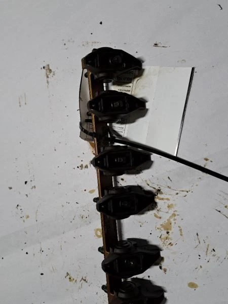 LEFT  SIDE ROCKER ARMS FOR GMC YUKON 2002 - Image 2 of 4