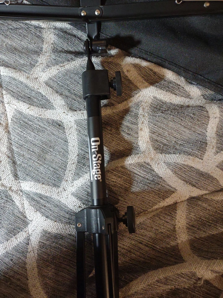 Soporte de partituras Meyer negro. Como nuevo. Foto 2 de 4