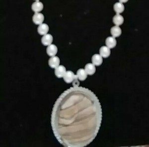9mm Japan Pearl Necklace w/ 30x40mm Picture Jaspar Pendant 24" Strand.