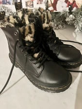 Dr. Martens Boots Serena Leo In Black w/ Leopard Faux Fur Lining, Kids 2 - NWOB!