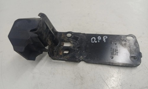 BMW 3 E90 Kühlerhalter 51647117 2.00 Diesel 130kw 2008 27626520