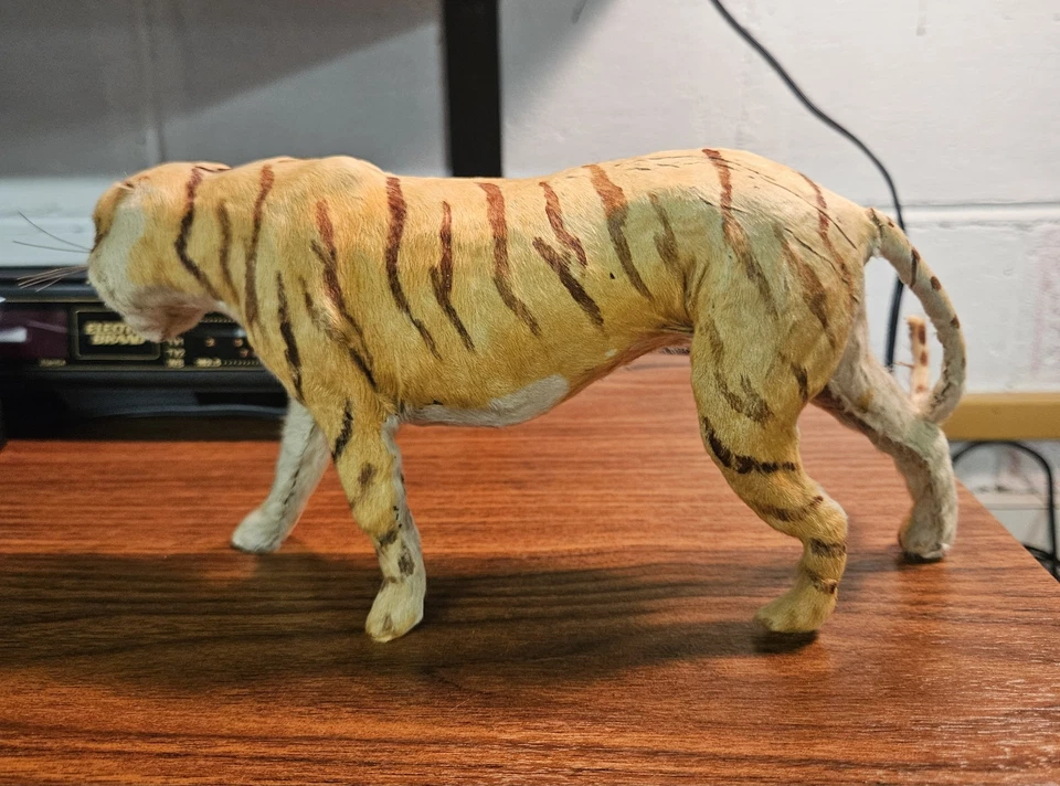 Antiguo Victoriano-Juguete/Modelo Tigre Taxidermia-Piel de Cabra/Ojos de Vidrio-Cosido a Mano Foto 4 de 4