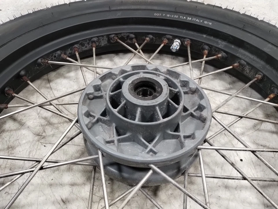 2016 Moto Guzzi V7 II Stornello 前轮圈直轮(无轮胎)18  — 第 4/4 张图片