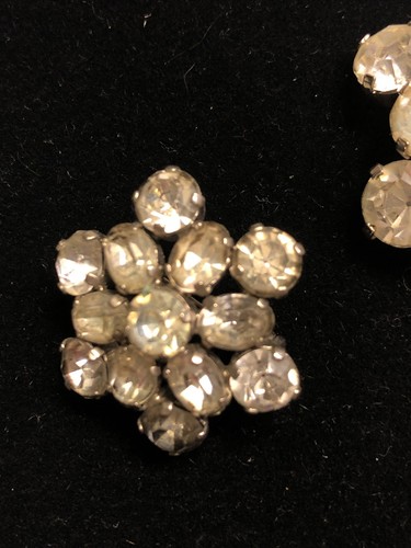 Set Of 2 Vintage Made In Austria Clear Rhinestone Snowflake Brooches Pins EUC - Picture 3 of 7