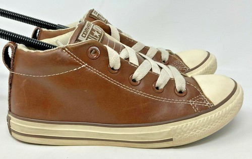 CLASSIC BROWN SHOES Kids Size Junior 