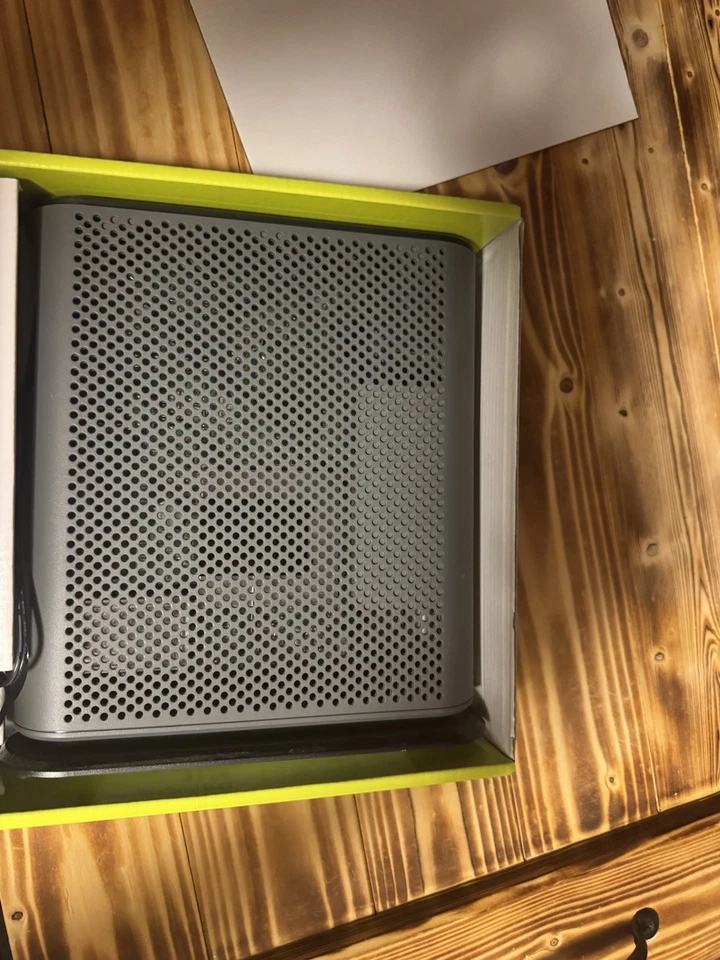 Motorola Cable Modem plus Router MG7315-10 8 x 4 343 Mbps plus N450 Wi-Fi - Image 2 of 3