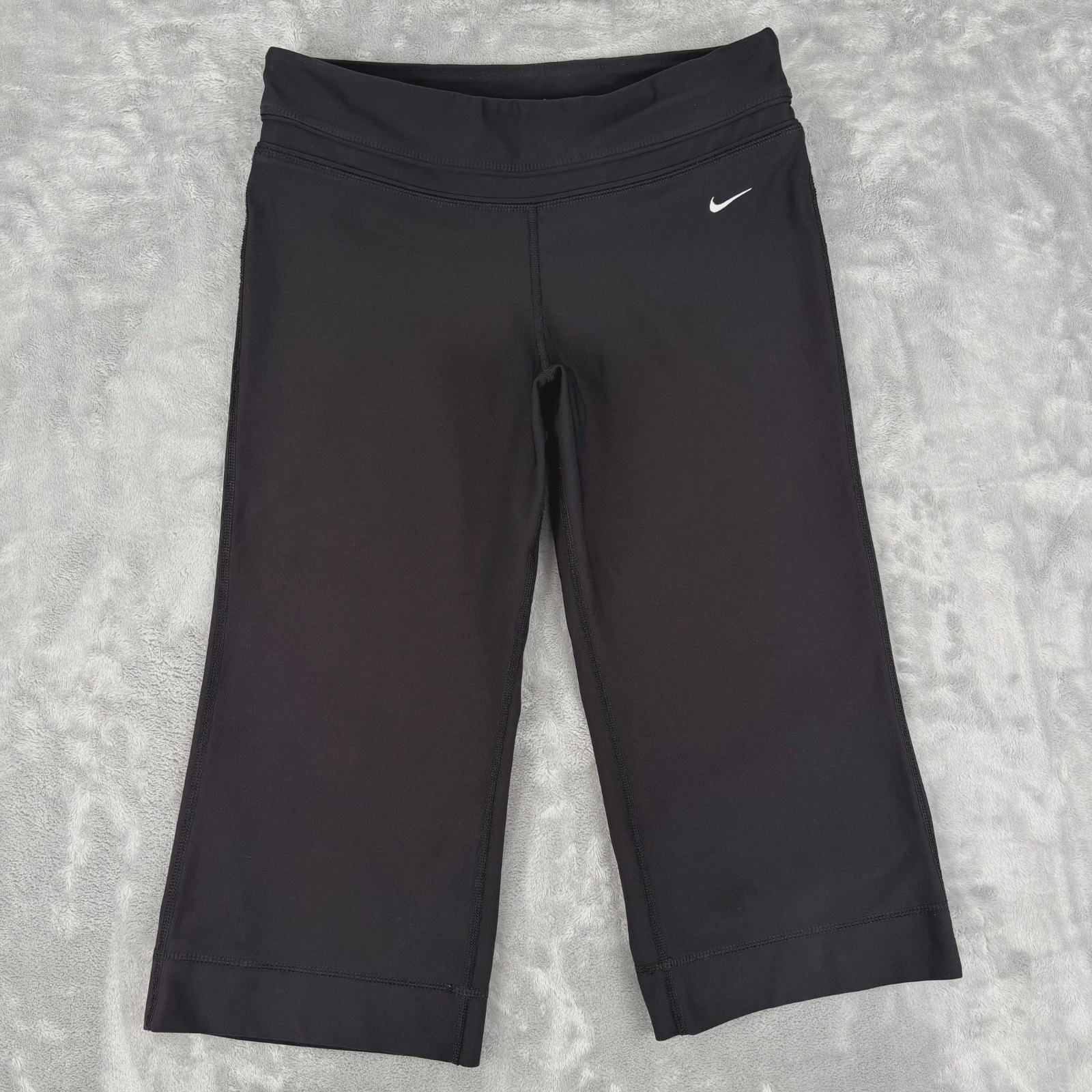Nike Dri Fit Capri Pants Black Women Small Athletic Workout GYM Embroidered Logo