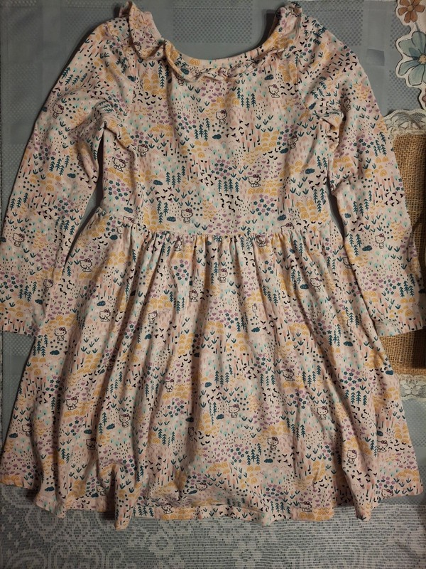 Excellent condition girls dress size 7 tea brand