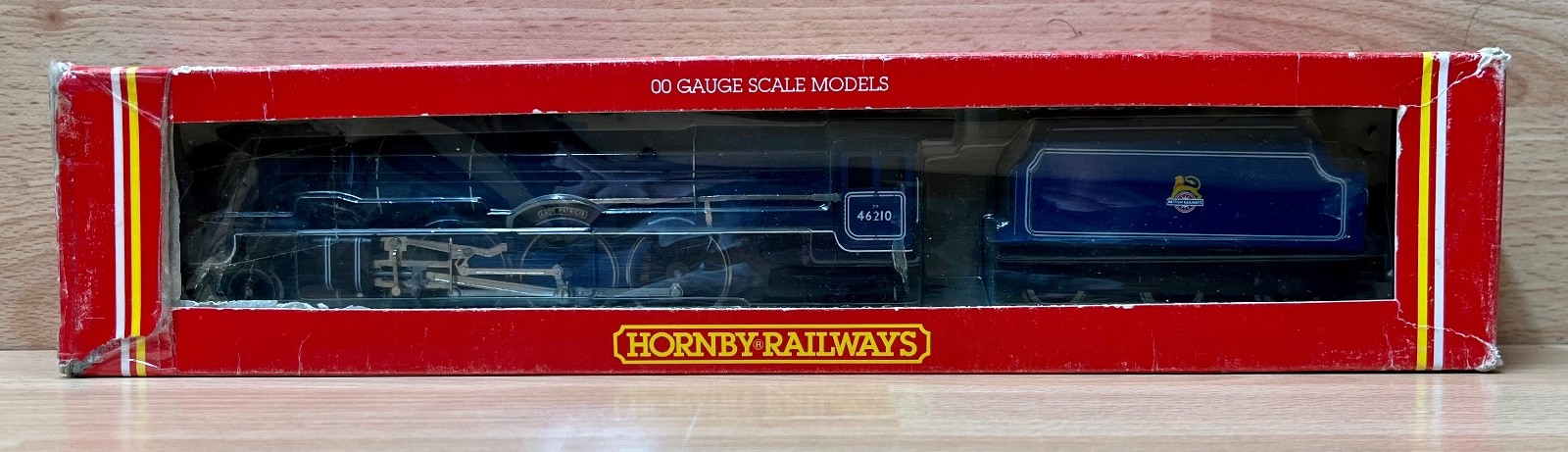 Hornby 'OO' R037 B.R. Princess Class ""Lady Patricia"" Locomotive 46210 & Tender.