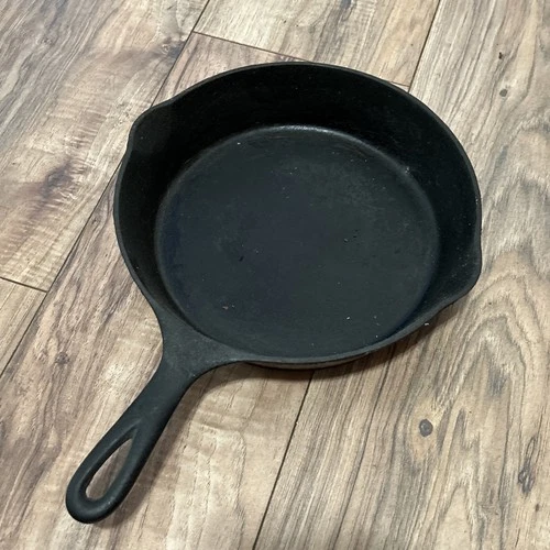 Vintage Wagner Ware Sidney -O- No.7 Cast Iron Skillet 9.5 Inch