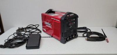 LINCOLN ELECTRIC Square Wave TIG 200 TIG Welder LOCAL PICKUP ONLY