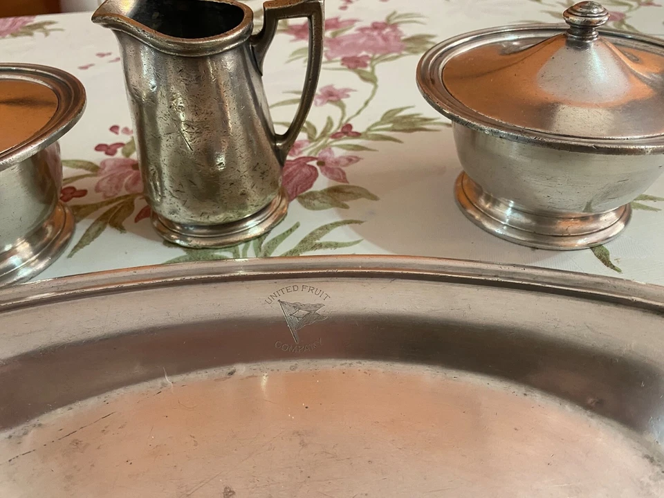 Vassoi d’ argento dei primi 900 United Fruit Company  - Immagine 4 di 4