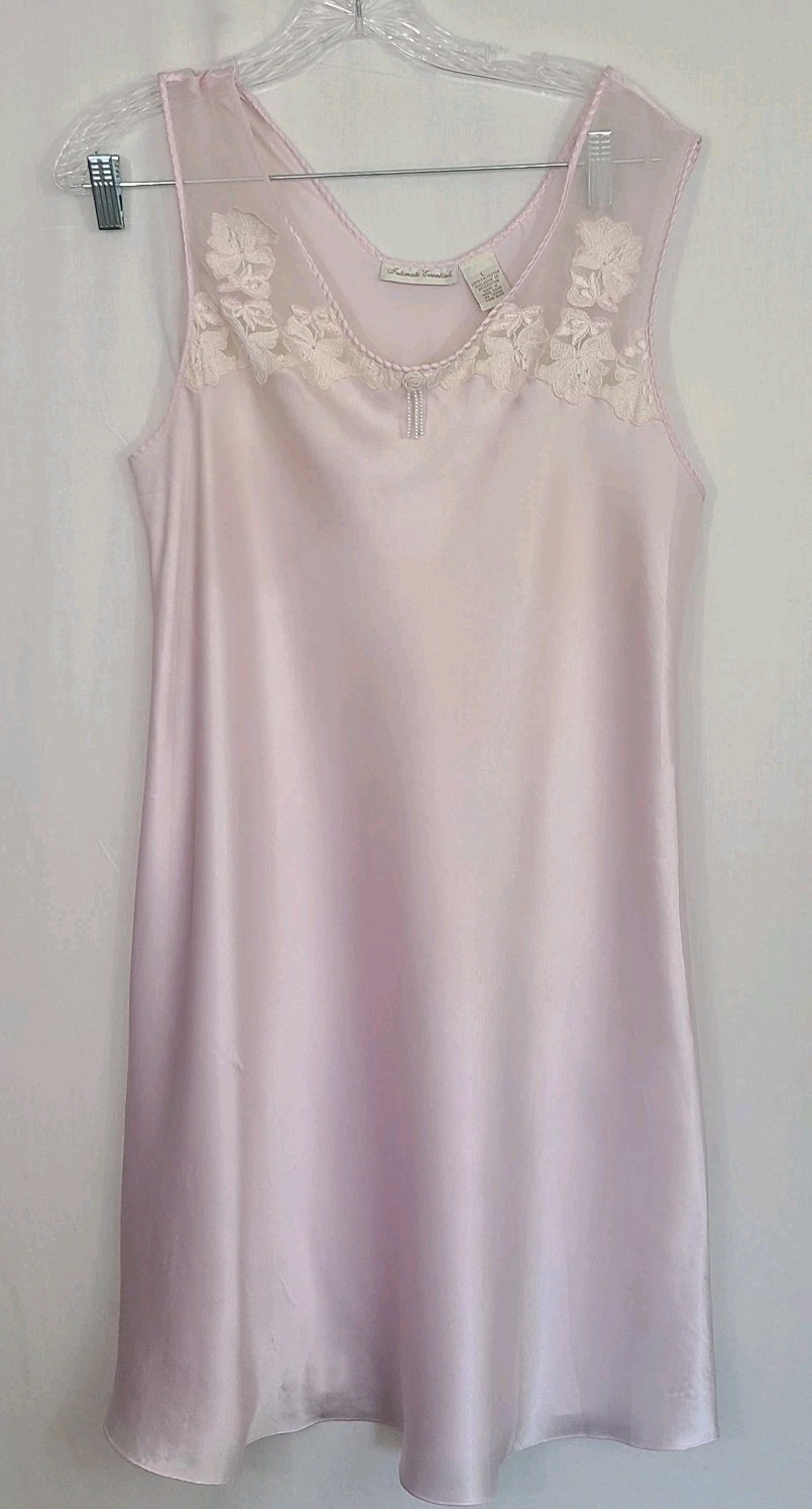 Vintage INTIMATE ESSENTIALS Polyester Floral Lace… - image 1