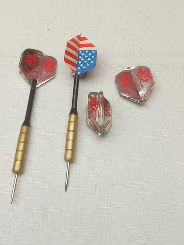 Vintage Brass Darts Set With USA & CanFlag Flight Steel Tip Retro Dartboard Game - Picture 3 of 7