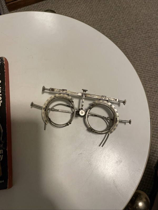 ANTIQUE  1890’S AMERICAN OPTICAL CO. TRIAL LENSE FRAME