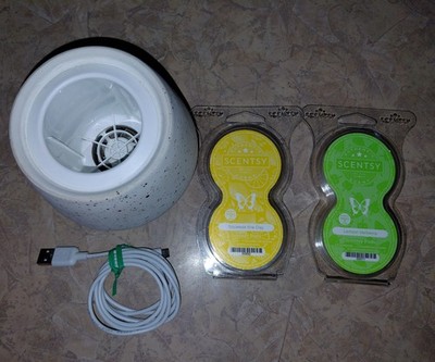 Scentsy Tabletop Fan Diffuser Bespecked with 2 Free Scentsy Pods - Gently Used