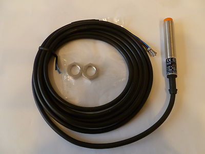 IFM INDUKTIVER NÄHERUNGSSCHALTER 12MM DURCHMESSER 4mm SCHALTABSTAND PNP 10-36 VDC