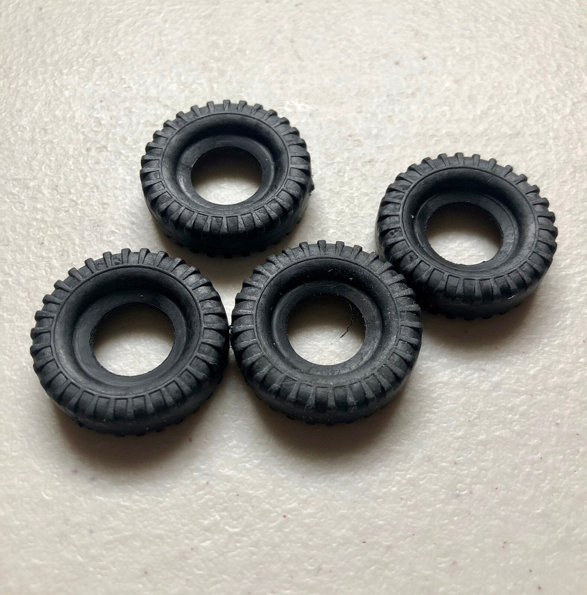 Dinky Toy Black Rubber TIRES 26-27mm for #965 Euclid Dump Truck 572 666  887