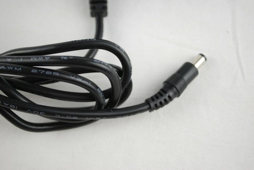 Medela Tiralatte Alimentatore AC/DC 9V Adattatore da Parete 9207010 Rev P U090100D31 - Foto 3 di 8