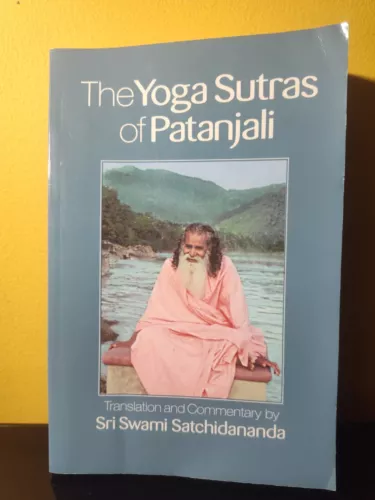 Yoga Sutras of Patanjali by Swami Satchidananda (2012, Trade Paperback)