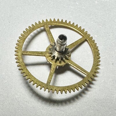 224 430 NOS CENTER WHEEL & PINION WITH CANNON PINION FOR SEIKO 430