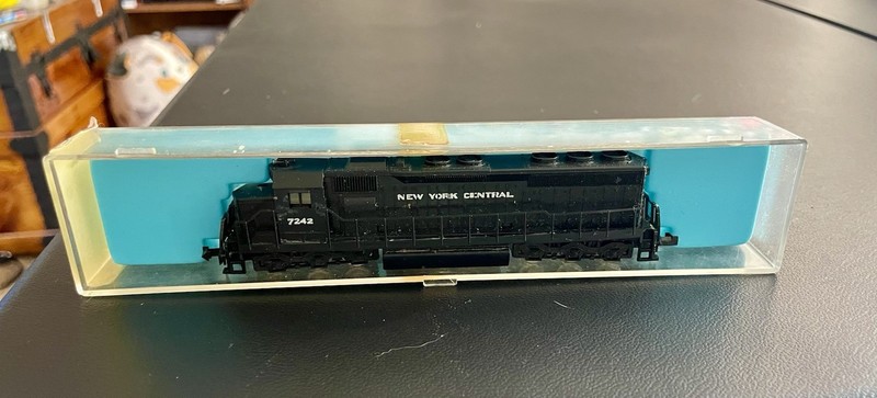 New York Central N Scale SD-45 Diesel Locomotive 