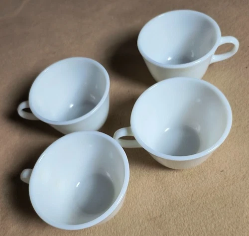 Vintage Pyrex Classic White Milk Glass Coffee Mugs Set Of 4, Microwave Safe.