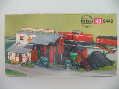 Kibri HO Kit 9442: Coal Merchants  Yard w/ Accessories