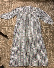 Lanz of Salzburg Size Large, Vintage Women's Flannel Nightgown, USA, Very Nice 