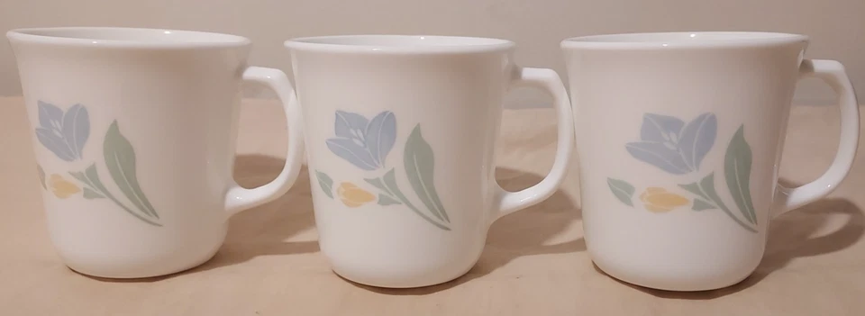 Vtg CorningWare Friendship Blue & Yellow Floral Pattern Set of 3 Coffee Tea Mugs - image 3 of 4