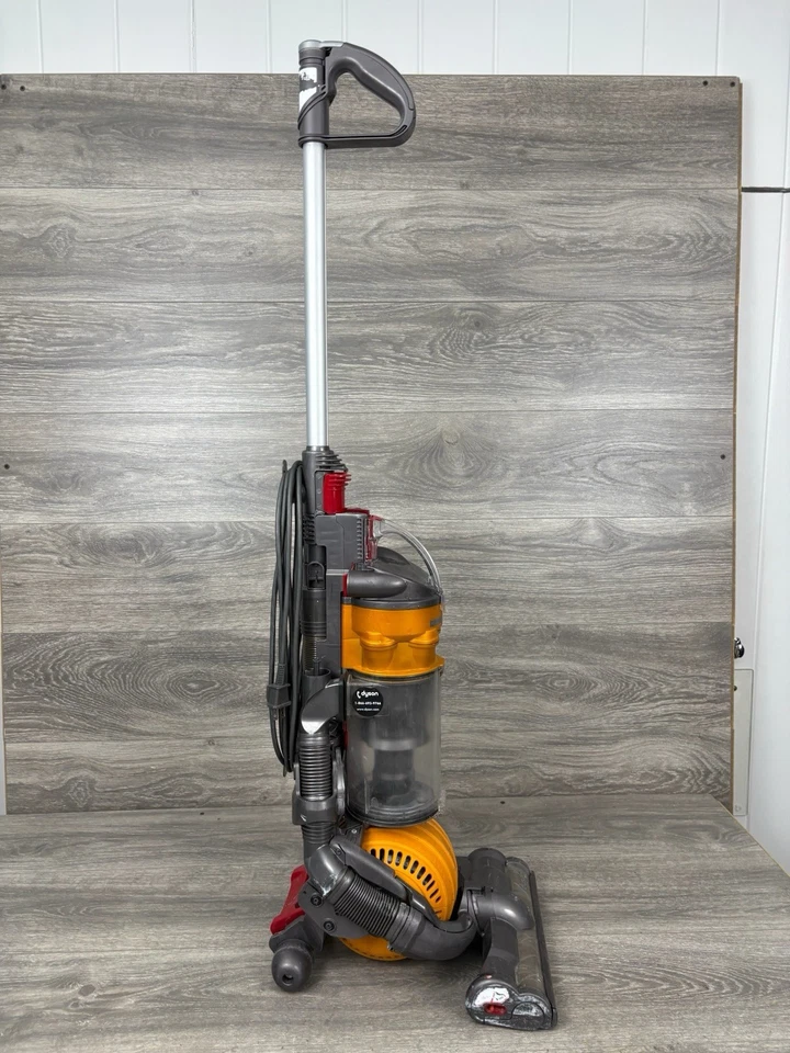 Aspiradora Dyson DC24 Multi Piso Pequeño Rodillo Bola - Probada y Funcionando Foto 3 de 4