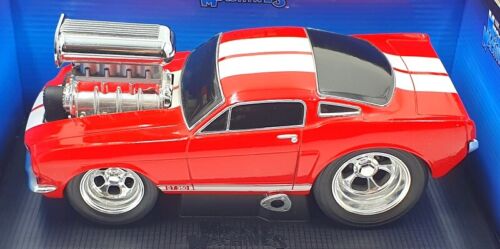 Muscle Machines 1/18 Scale Model Car 61189 1966 Ford Mustang Red/ White Stripes - Picture 4 of 5