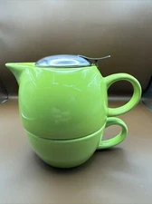 Green Loose Leaf or Bag Porcelain Tea Pot w Lid & Infuser and Matching Tea Cup