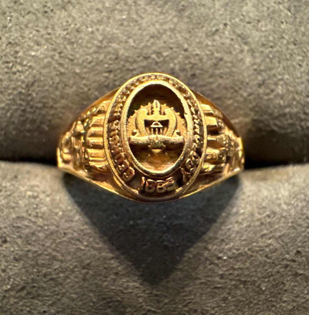 18K Georgia Tech Yellow Jackets Signet Class Ring Size