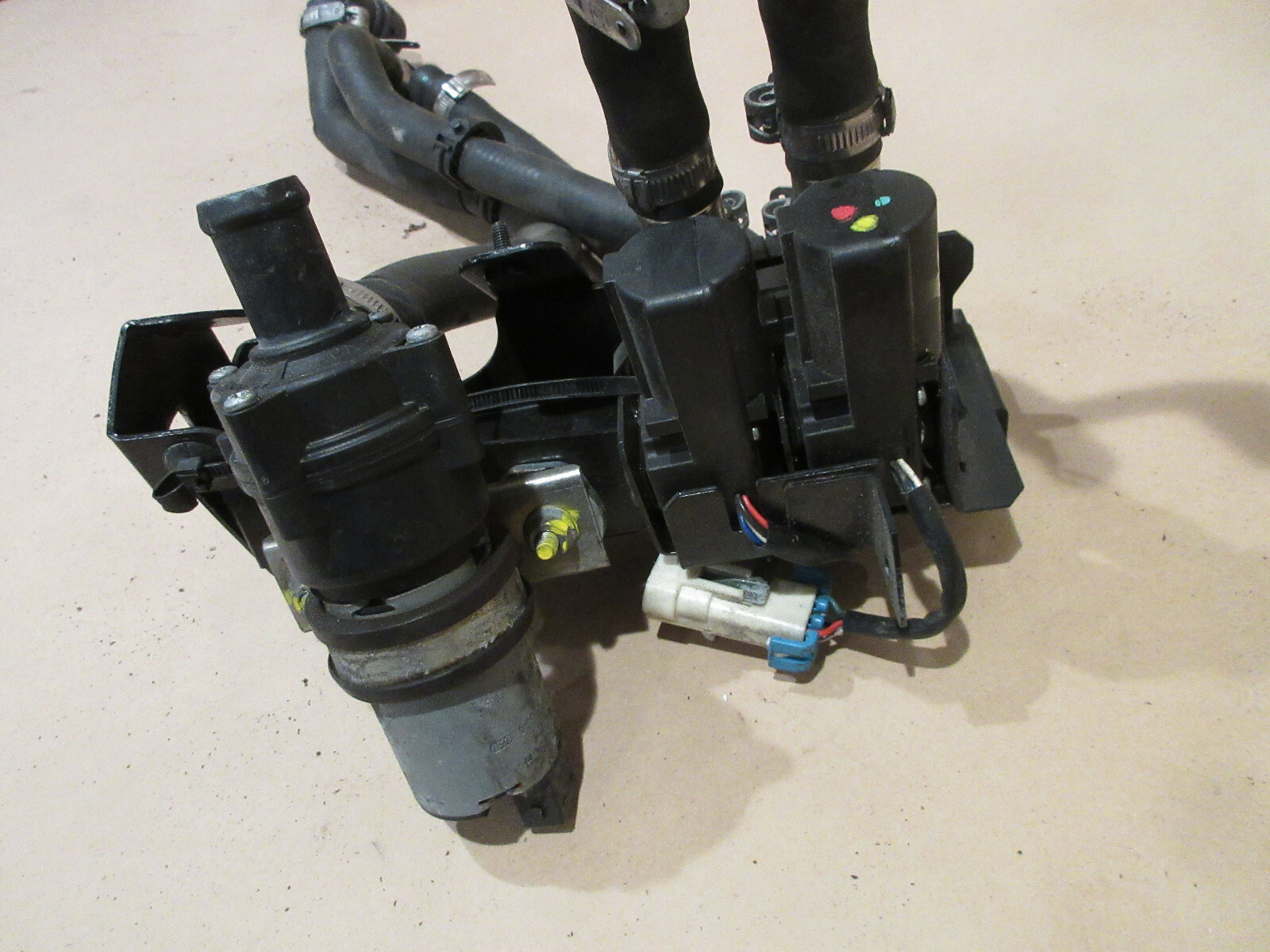 Maserati GranTurismo LH & RH TGK Valves-Water Pump, Hoses And Brackets 67444900