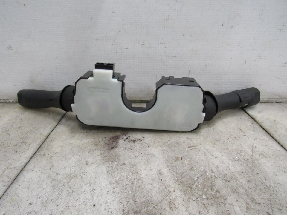 COMBINACIÓN LIMPIAPARABRISAS/INTERRUPTOR INTERMITENTE 13 14 15 16 17 18 19 20 21 NISSAN NV 200 Foto 2 de 4