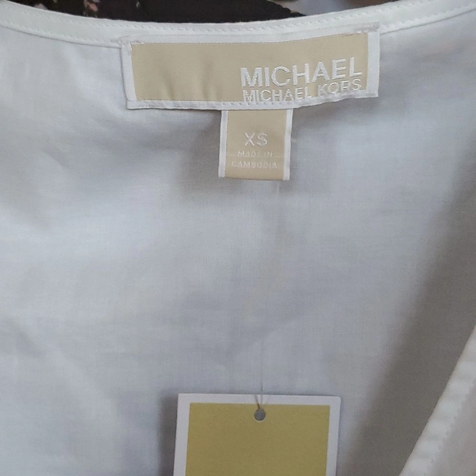 Michael Kors Cotton Puff Poplin Short Sleeve White V Neck Ring Top X Small