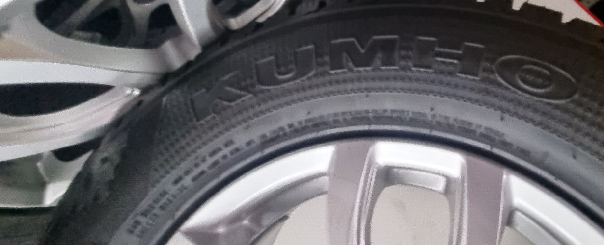 Satz Winterräder Kia Sportage QL QLE 215 70 R16 100T Kumho DOT2517