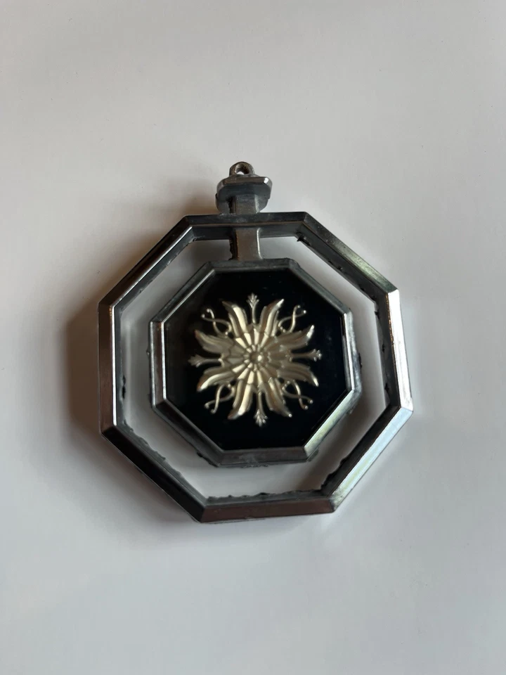 Pontiac Parisienne Grand Safari Hood Ornament Emblem OEM 1970’s 1980’s. 10032197 - Image 2 of 4