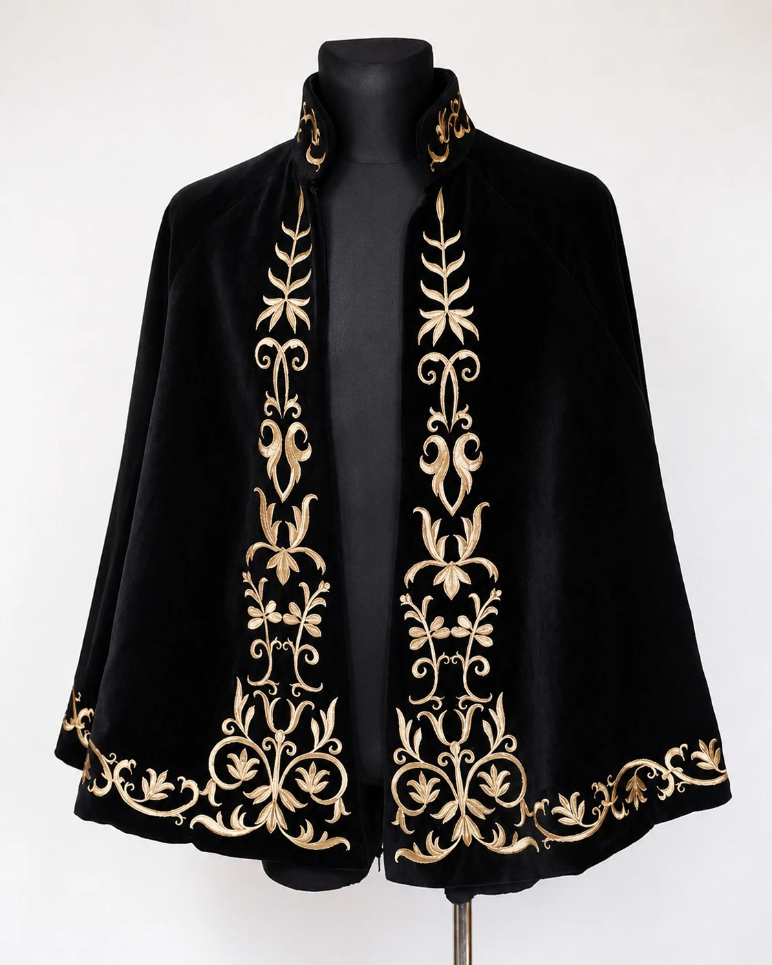 Women Black Velvet Embroidered Cape Cloak Gothic Medieval Poncho Vintage Costume