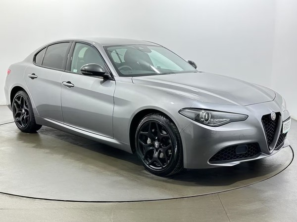 eBay - 2019 Alfa Romeo Giulia 2.0 TB Ner...