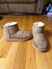 UGG Unisex-Child Classic Mini II Boot, Chestnut, 02