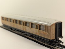 Hornby R4198 OO Gauge GWR Clerestory 3rd Class Coach